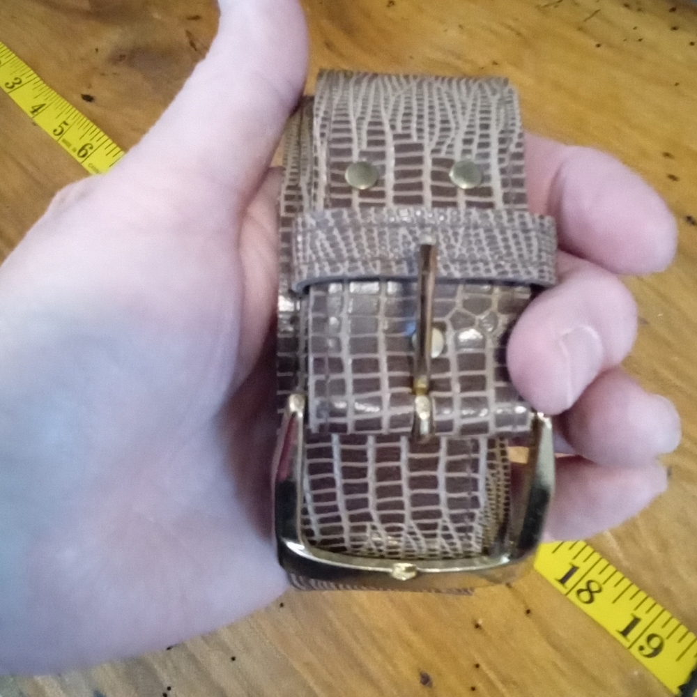 Brown Crocodile Pattern Faux Leather Belt with Gold Buckle Size M (31")